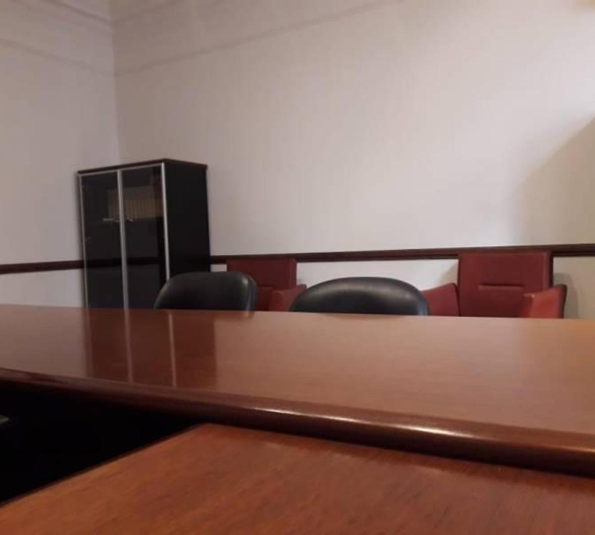 Oficina de Categoria en Edificio Emblematico 1