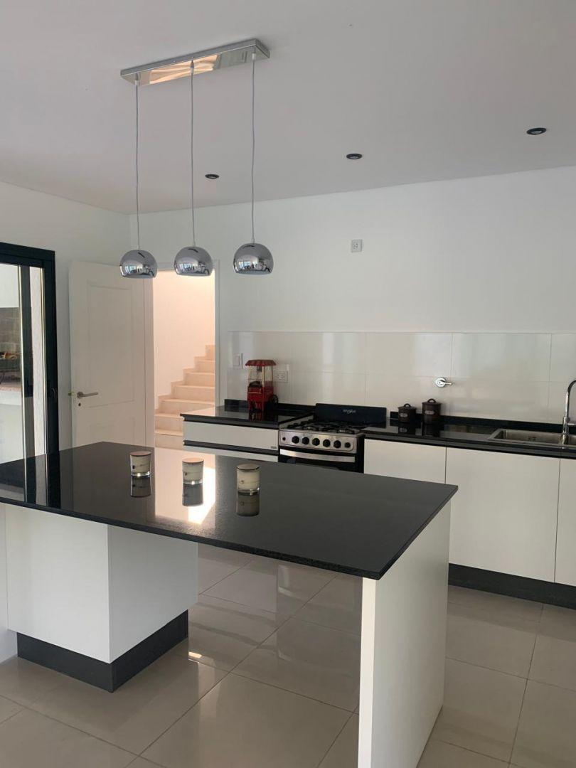 Foto de Exclusiva casa en venta- Los quebrachos, imagen 4