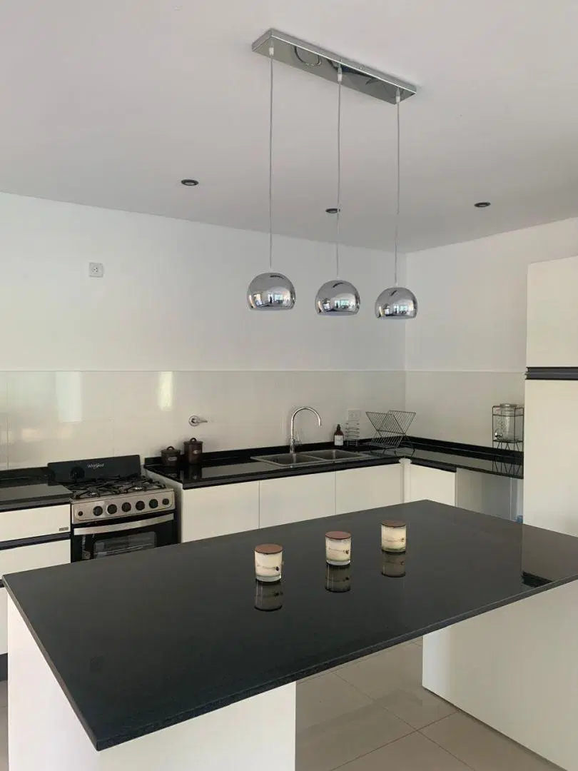 Exclusiva casa en venta- Los quebrachos 2