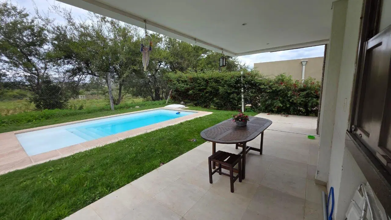 Casa en venta en Barrio Privado Villantonio - Juana Koslay 1
