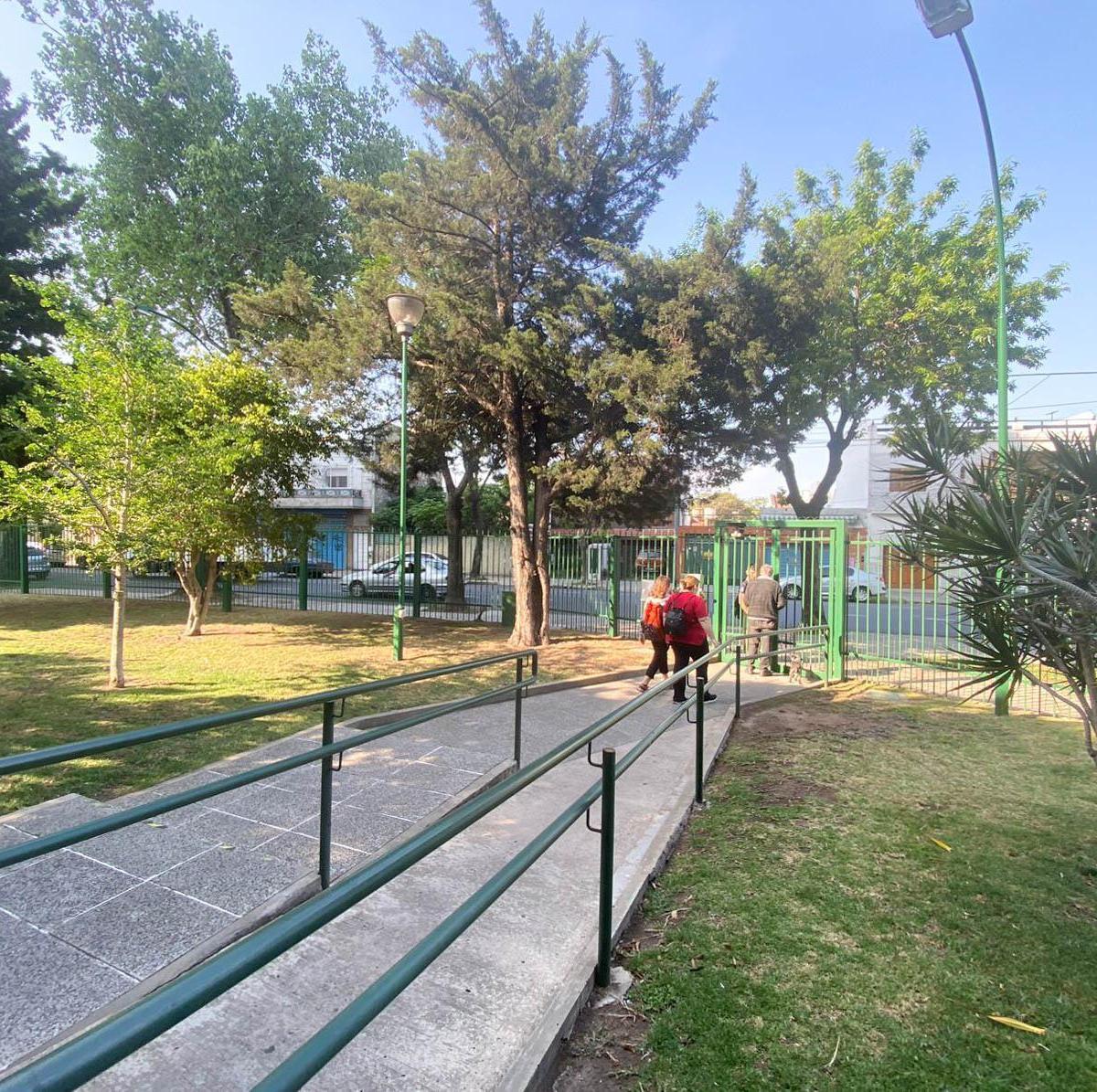 Dpto 4 Amb. con Balcón Al Fte - Edificio con Amenities Sum, Parque y Cochera Fija - Oportunidad! 1