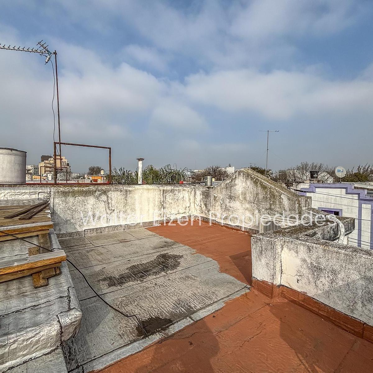 Casa 5 Amb. Lote Propio C/ Patio y Terraza! 2