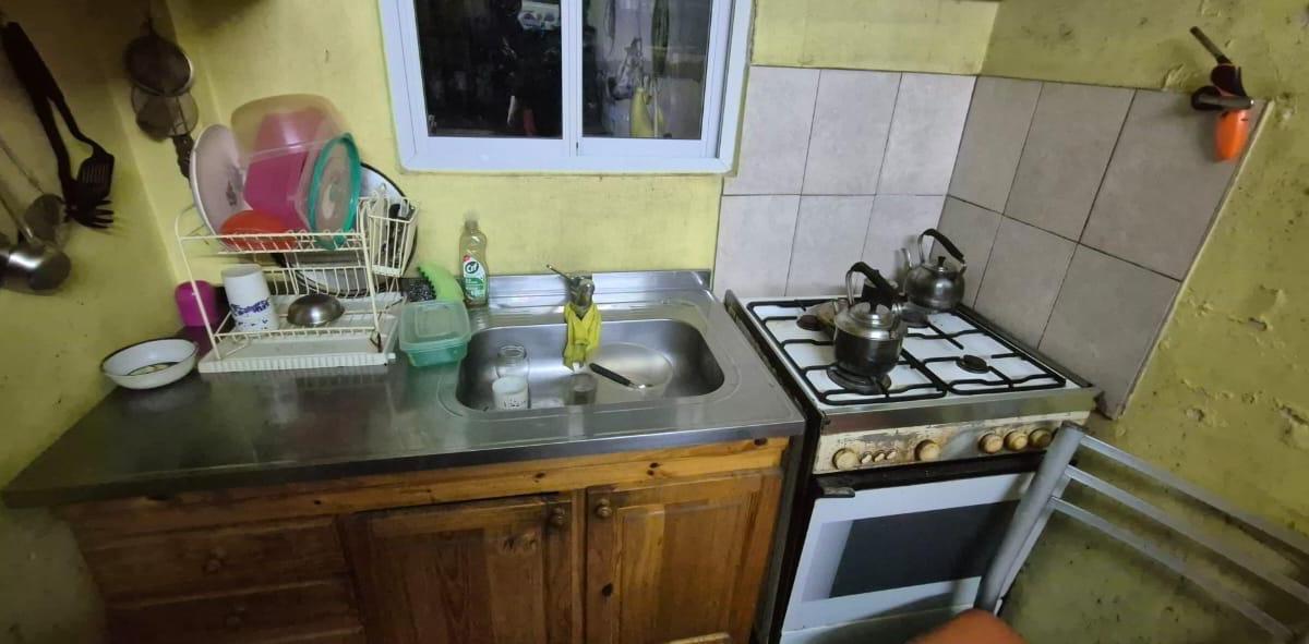 Casa de 4 Amb. Lote Propio de 8x27 en Paternal - Oportunidad! 2
