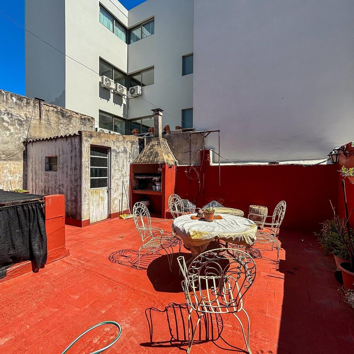 Lote Propio de 8,66x30,61, 2 Locales Al Fte. Deposito. 2 Terrazas Oportunidad 4