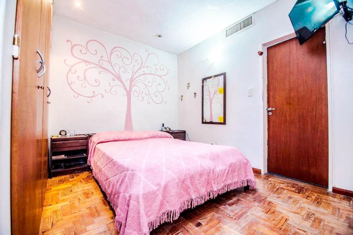 Casa 5 Amb con Lote Propio 8.66 X 26.90 - Quincho - Parrilla - Jardín - Garage - a Refaccionar 3
