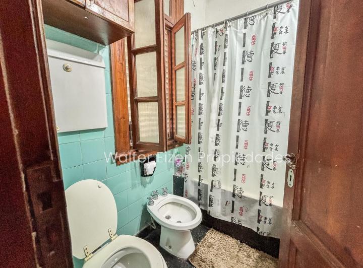 CASA 5 AMB.  LOTE PROPIO  c/ Patio y terraza !! 5