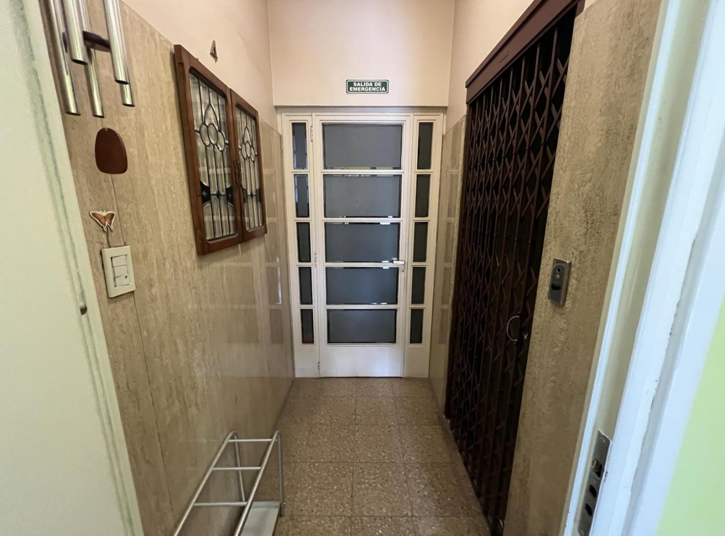 Foto de EXCELENTE PISO FRENTE AL BOTANICO DE 3 DOR C DEPENDENCIA, imagen 4