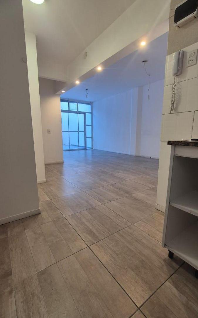 Foto de Departamento 4 amb con Patio 2 bños Bajas Expensas, imagen 1