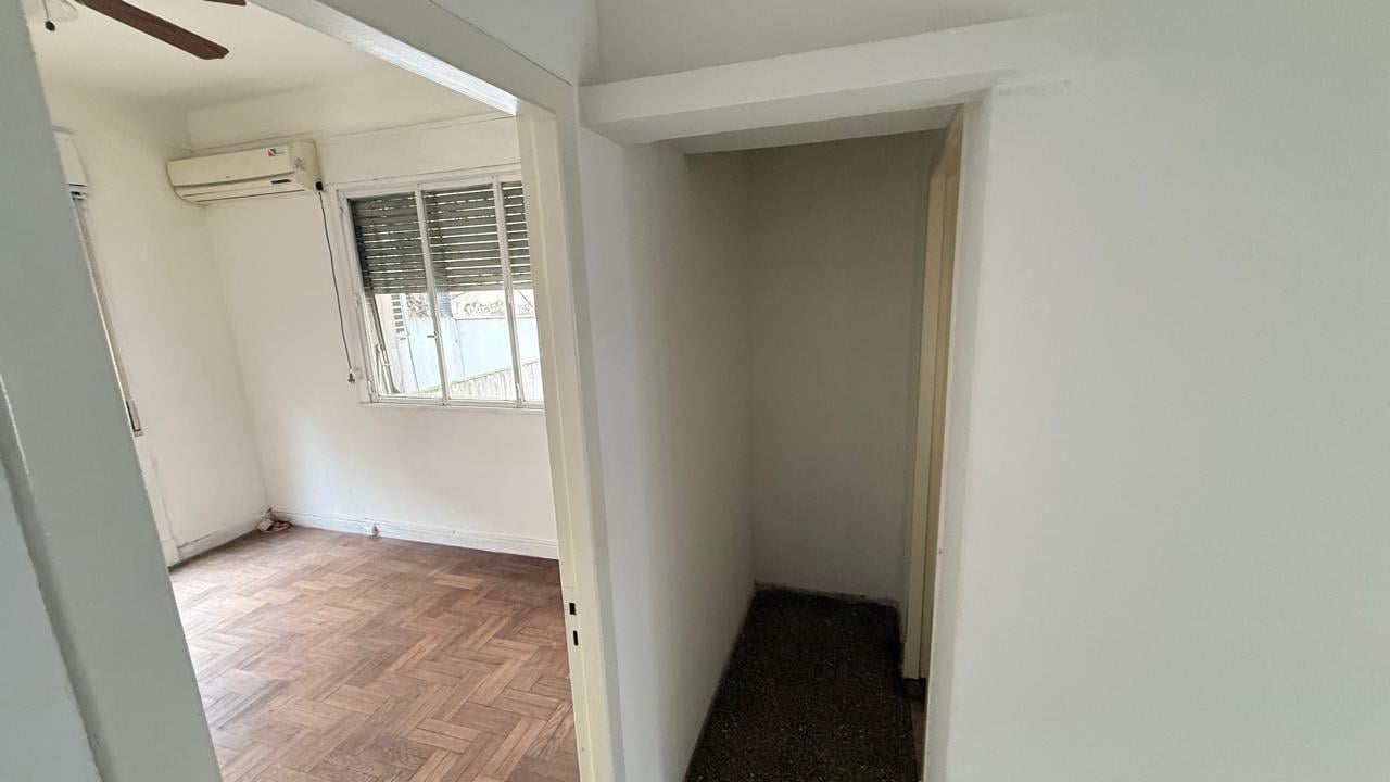 Foto de PH 3 ambientes con Balcón en L en Villa pueyyredon - Oportunidad, imagen 4