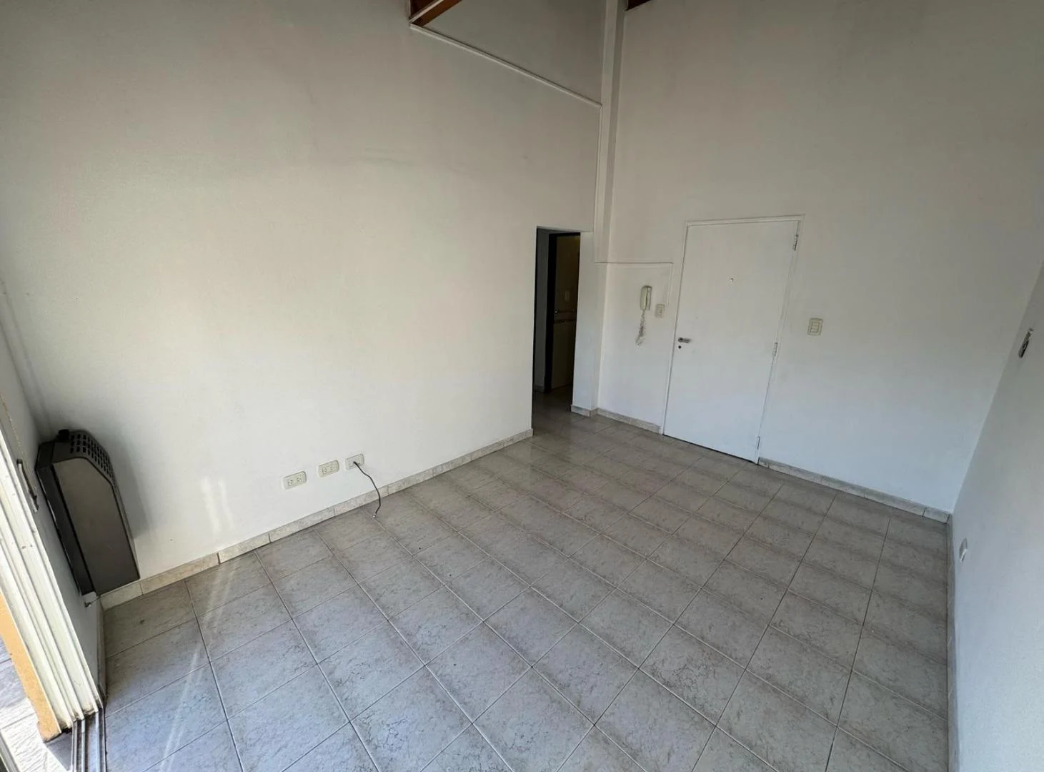 Foto de Depto. 2 Amb. c/amplio balcón, imagen 3