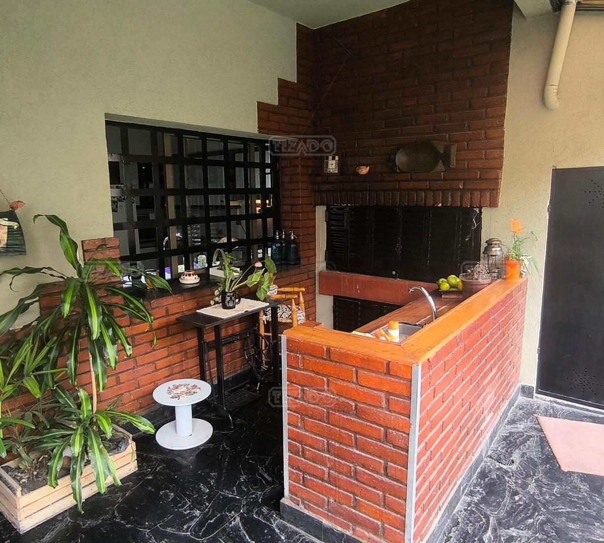 Casa Chalet en Venta en Villa Luro, Capital Federal, Buenos Aires 3