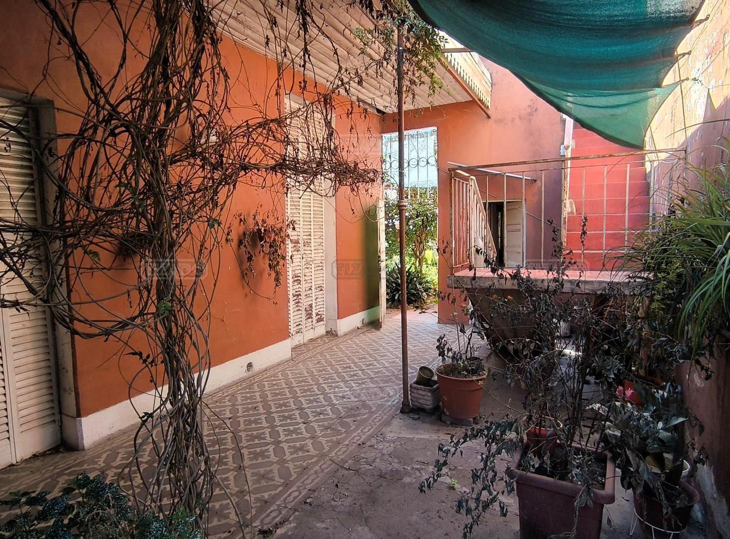 Foto de Casa Chalet en Venta en Villa Luro, Capital Federal, Buenos Aires, imagen 2