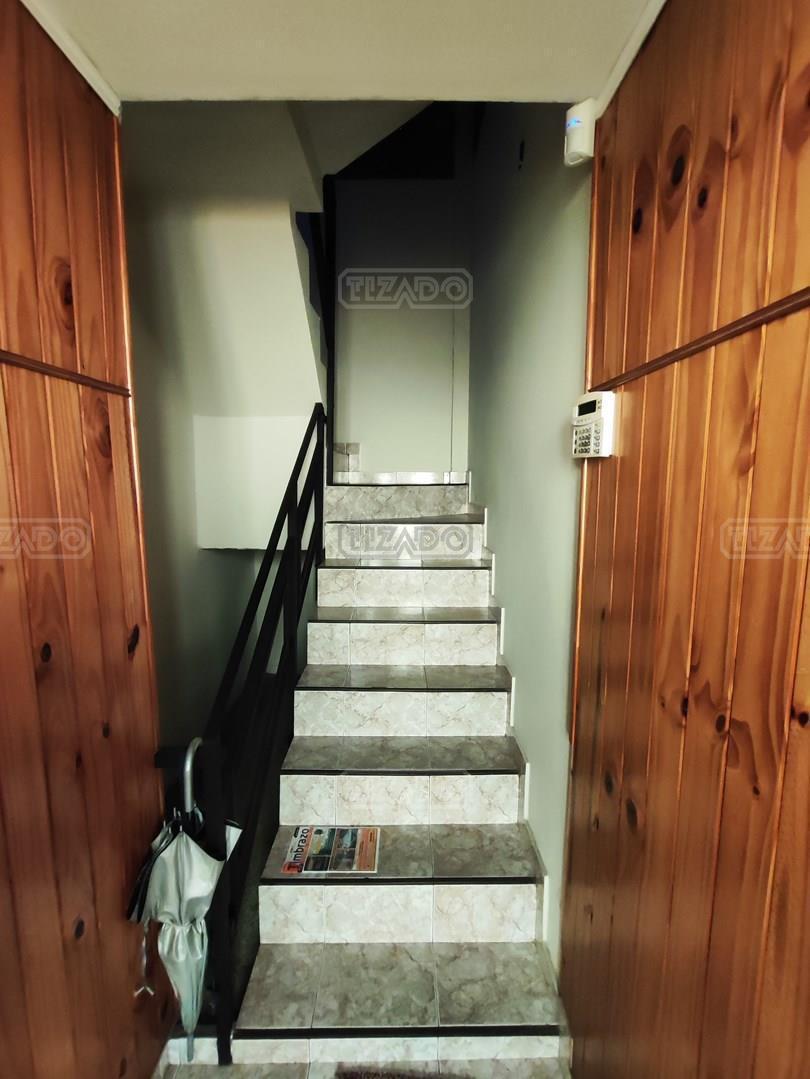 Foto de PH 3amb en 1er piso con 2 Locales a la calle en Venta en Villa del, imagen 3
