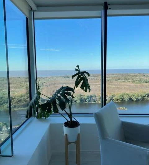 Alquiler tres ambientes en Puerto Madero. Torre Renoir - Piso 25 - Vista al Río
