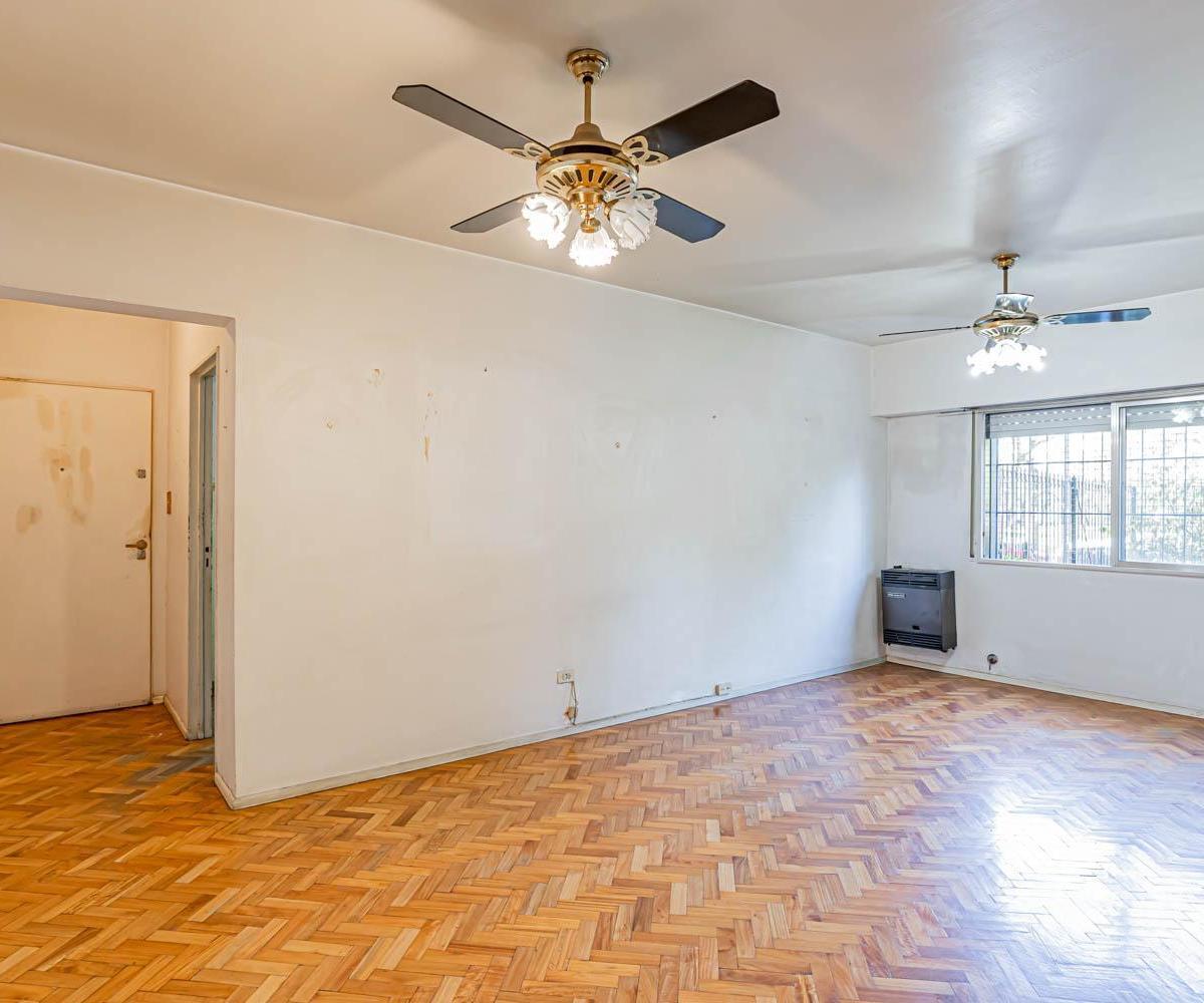 Venta Departamento en Planta Baja de Tres Ambientes en Villa del Parque. 2