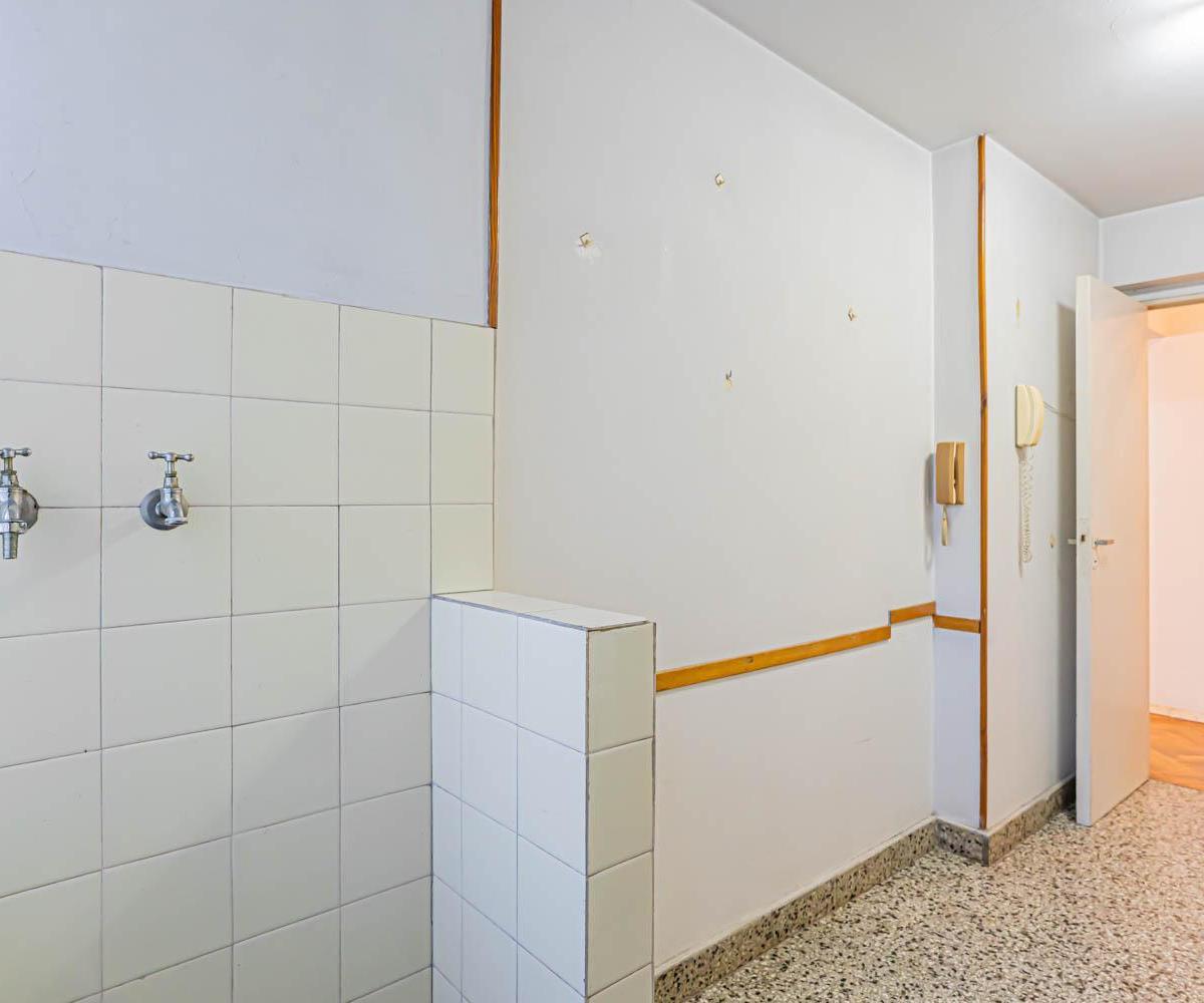 Venta Departamento en Planta Baja de Tres Ambientes en Villa del Parque. 5