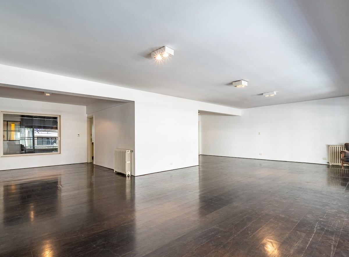 Romántico, Cálido, Simple y Cómodo Piso en Recoleta / Venta Tres Dorm.. 2