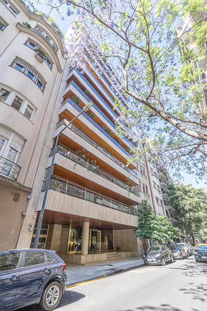 Romántico, Cálido, Simple y Cómodo Piso en Recoleta / Venta Tres Dorm.. 1