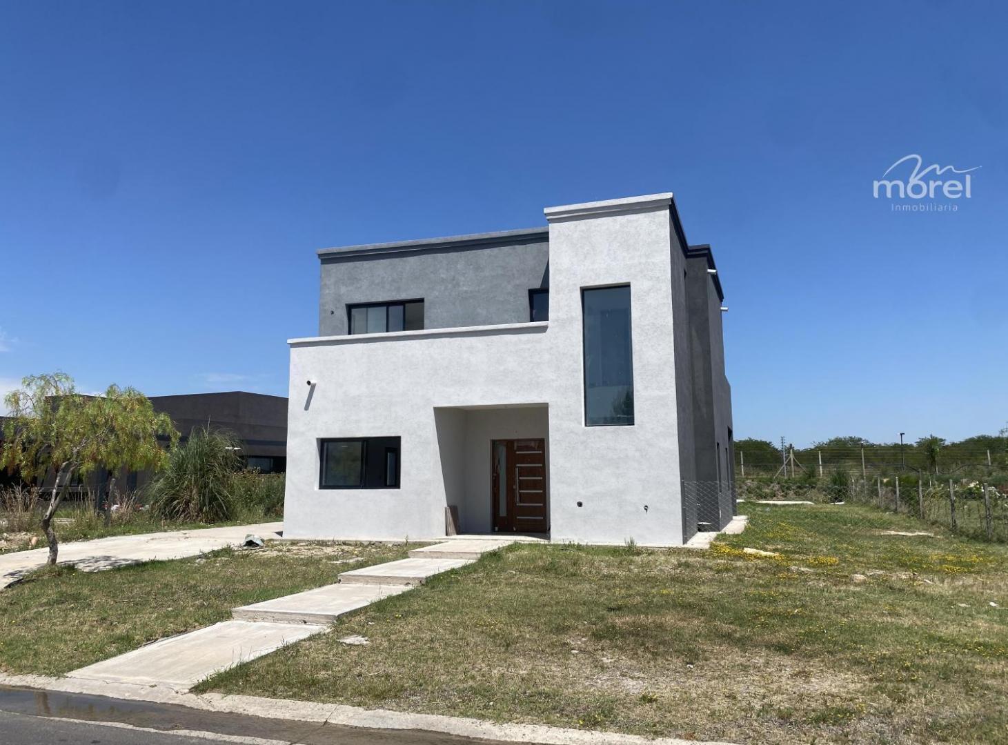 Casa en venta Area 8 Barrio San Sebastián - 125m2 #id 1830