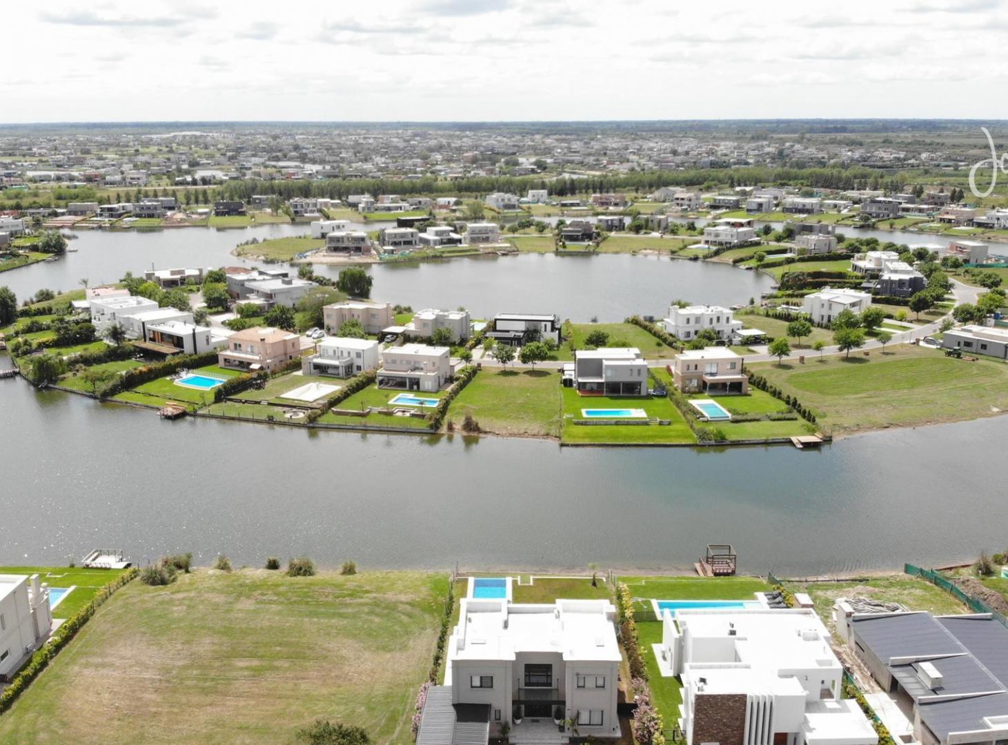 Lote Venta terreno a la laguna Barrio San Matías - Area 5 - Laguna - 982m2 #id 13547