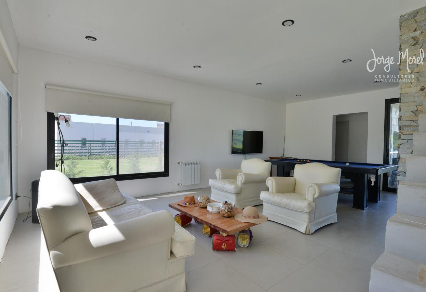 Casa Venta Barrio San Sebastián - Area 13 - 4 Dormitorios - #id 22167