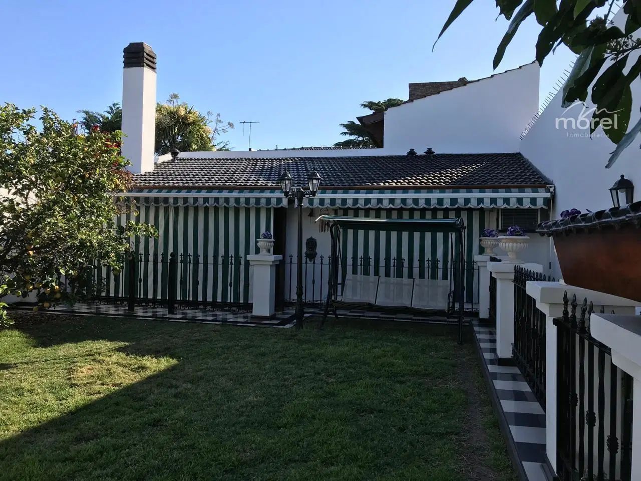 Casa en venta en Olivos · 495 m² de lote · 375 m² cubiertos · 4 dorm · Quincho · Garage 6 autos #id 5