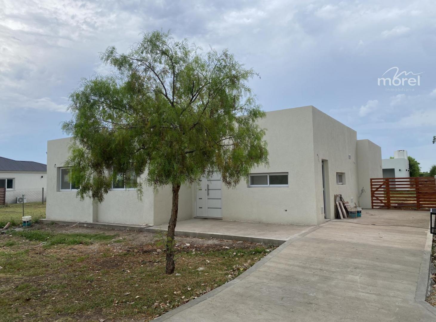 Casa 4 ambientes en Barrio San Ramon - Pilar del Este- 133m2 ID 16517