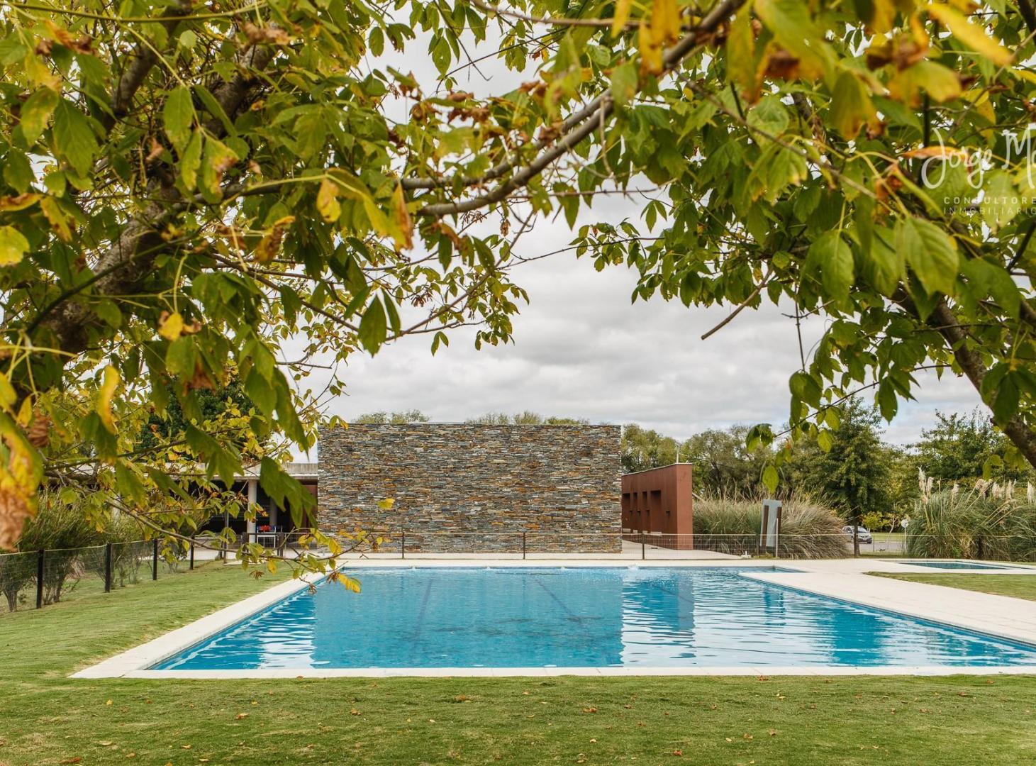 Foto de OPORTUNIDAD Lote Venta Barrio San Sebastián REBAJADO- Area 12 - 845m2, imagen 3