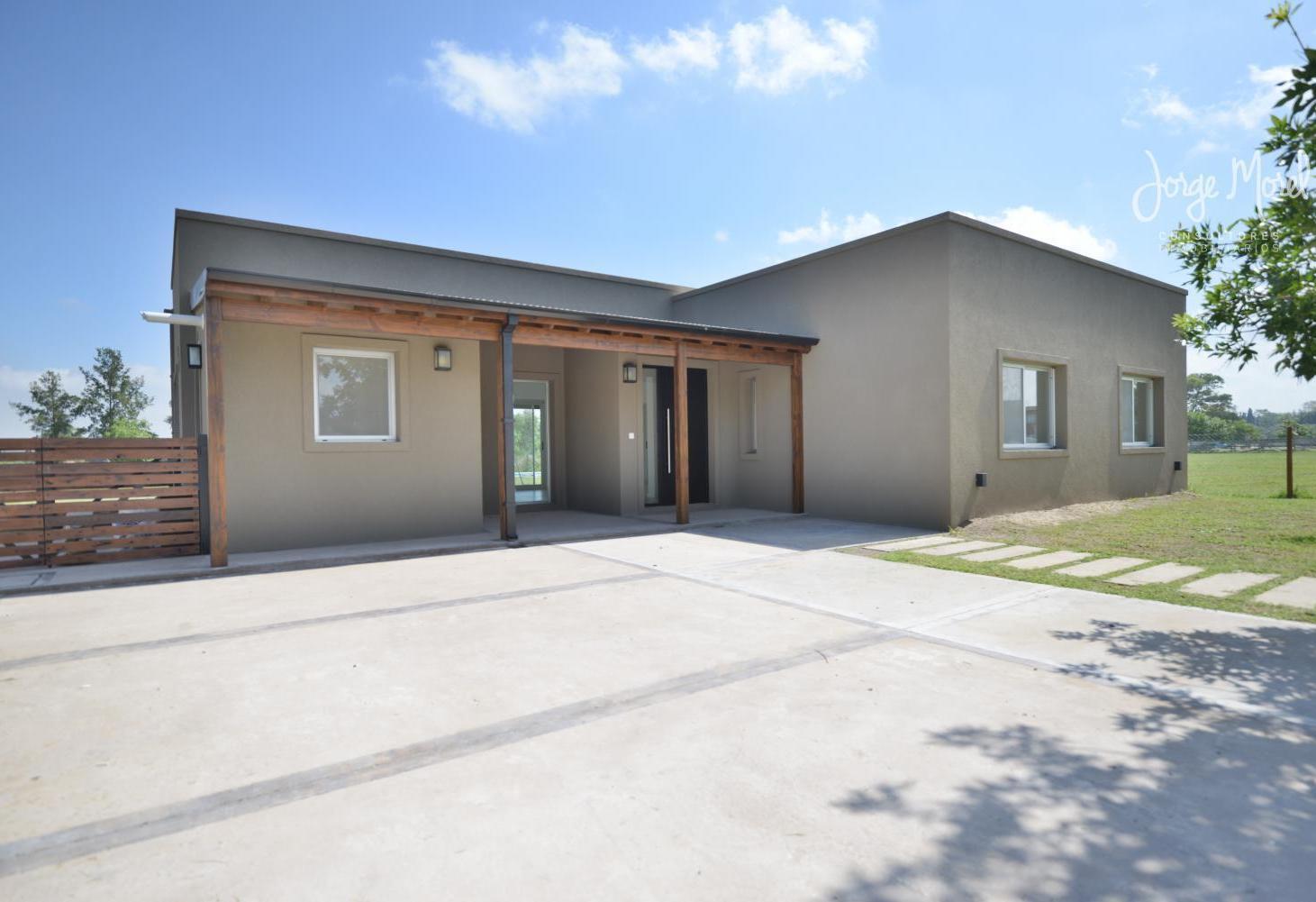 Casa Venta Barrio San Sebastián con Pileta en una planta - Area 1 - 3 Dormitorios - parquizada