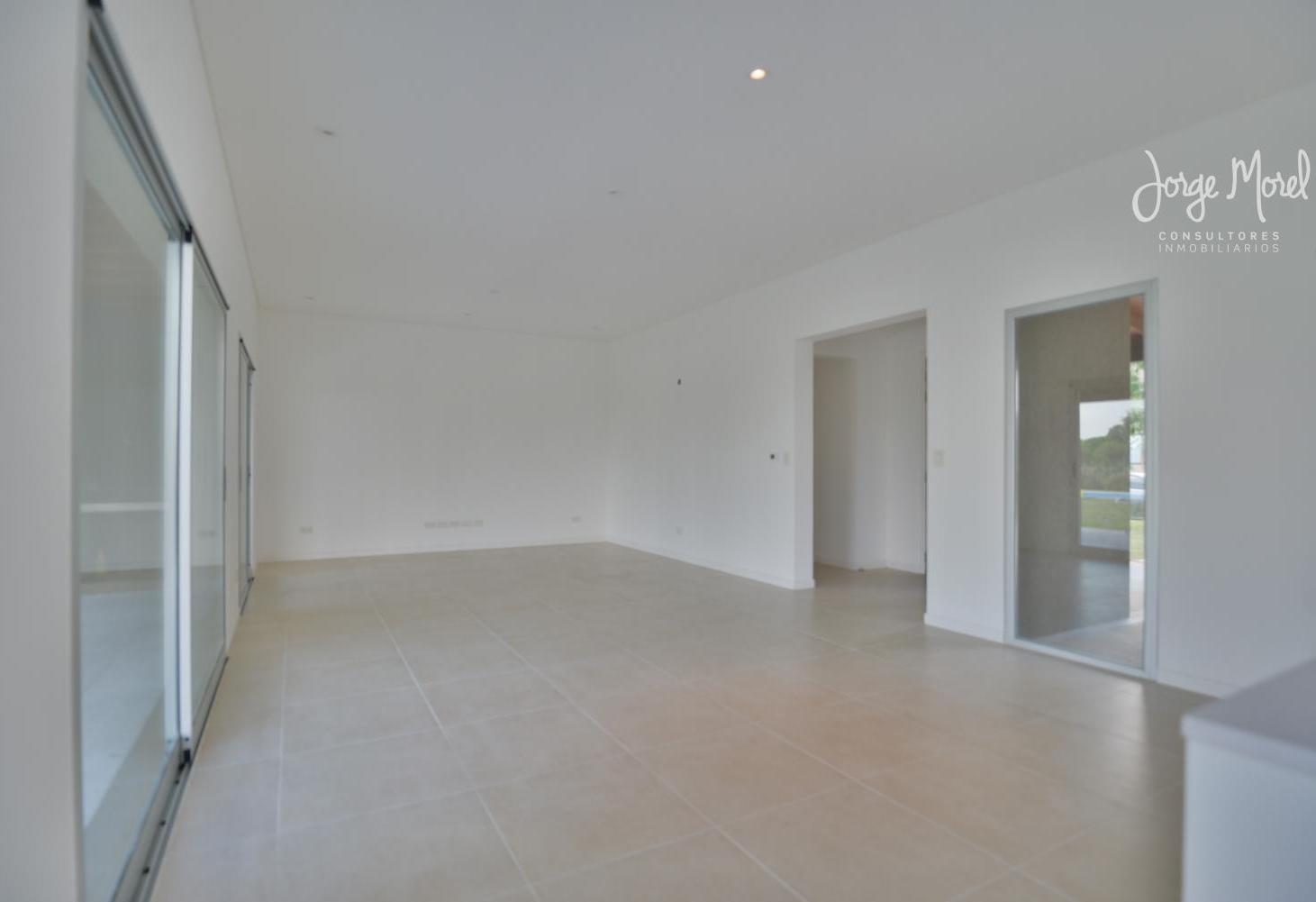 Foto de Casa Venta Barrio San Sebastián con Pileta en una planta - Area 1 - 3, imagen 5