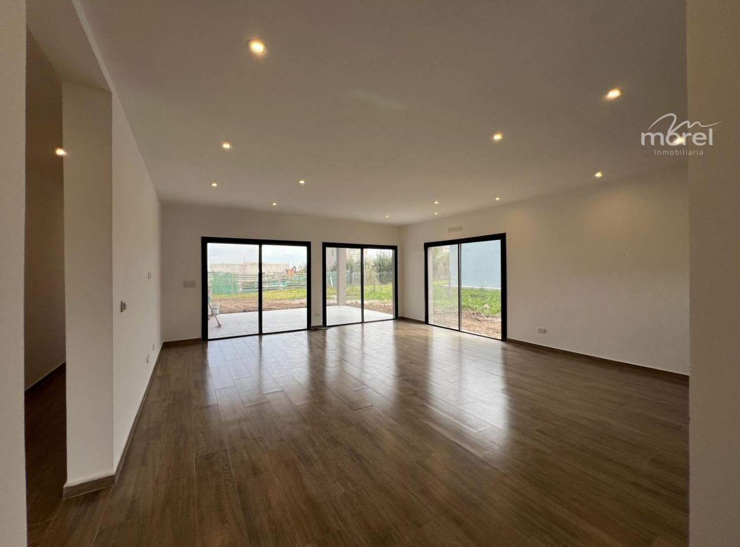 Foto de CASA EN VENTA EN SAN SEBASTIÁN | UNA PLANTA, GRAN LOTE Y UN ENTORNO, imagen 1