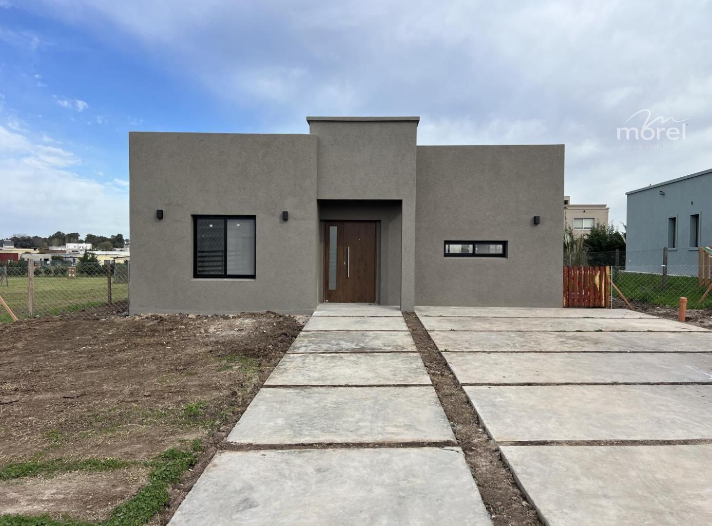 Foto de CASA EN VENTA EN SAN SEBASTIÁN | UNA PLANTA, GRAN LOTE Y UN ENTORNO, imagen 2