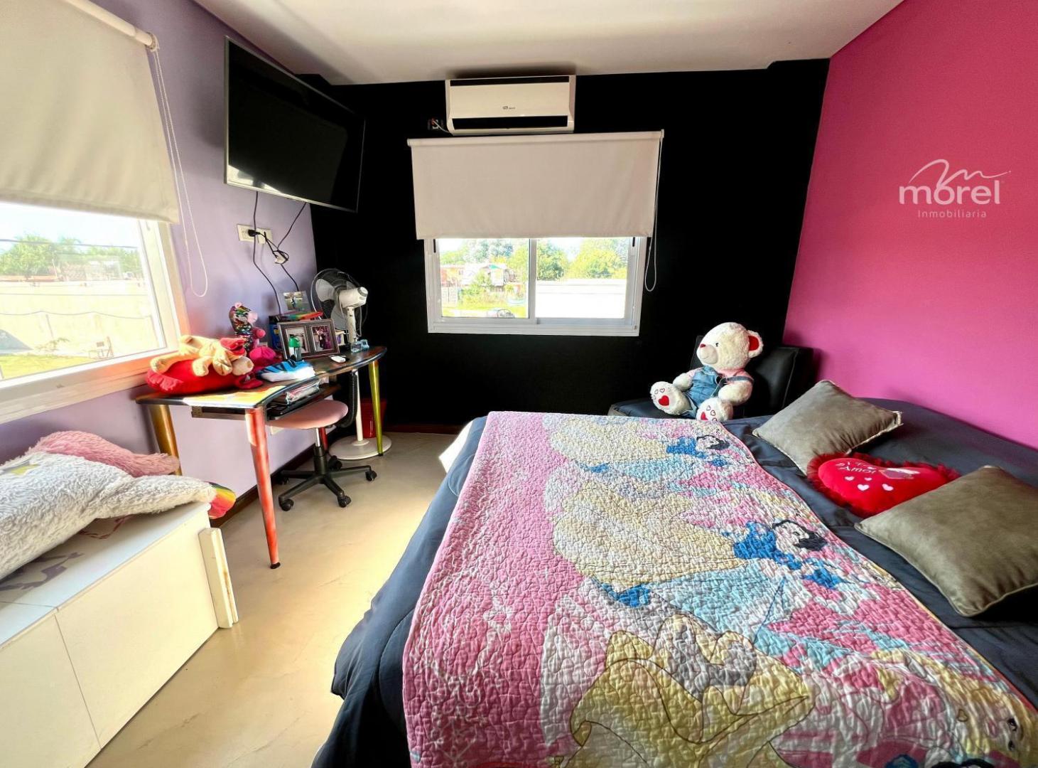 Foto de Venta Casa con pileta - Escobar - Matheu con Pileta, imagen 2