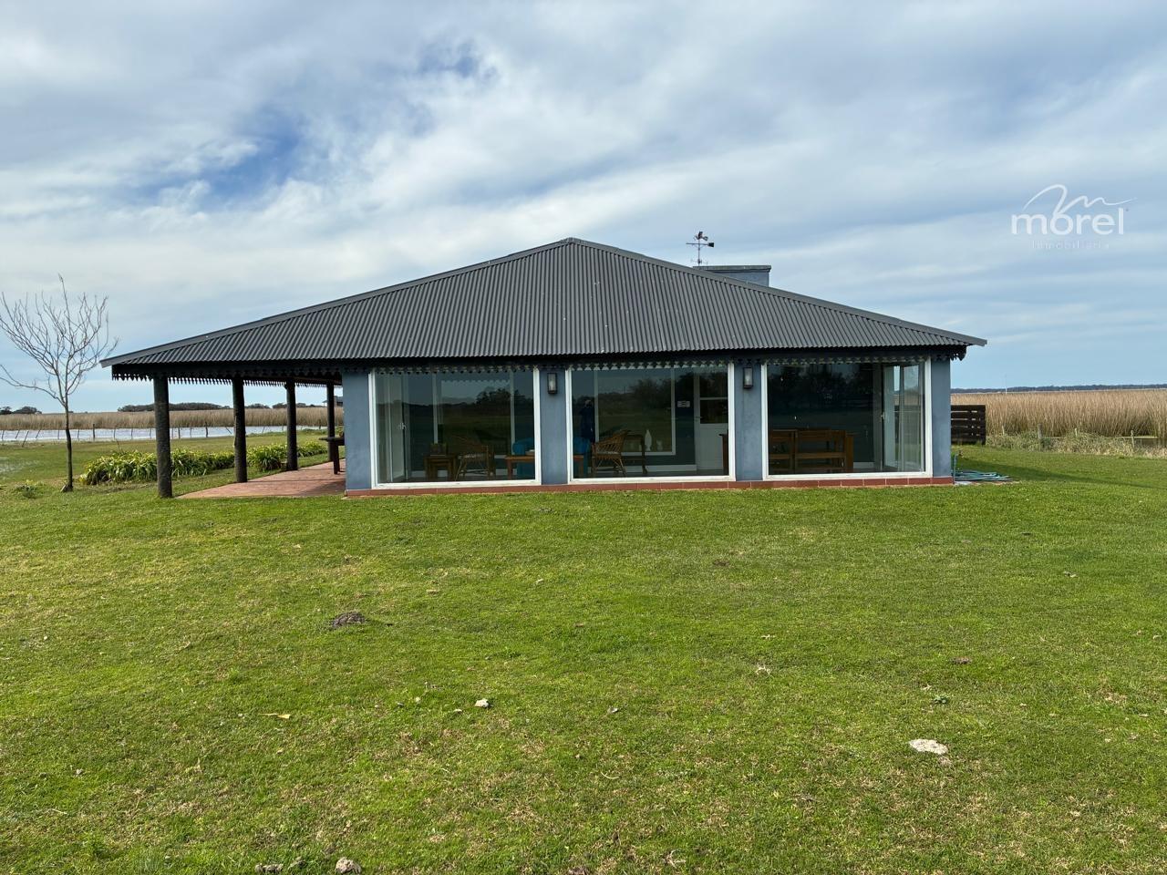 Foto de EXCLUSIVA CHACRA DE 10 HECTÁREAS CON DOS CASAS Y LAGUNA | FRENTE A, imagen 2
