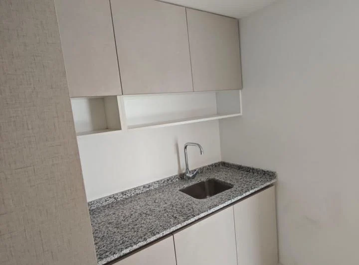 Hermoso Monoambieno-Todo Luz- cocina separada-Listo para ingresar!!!(806) 2