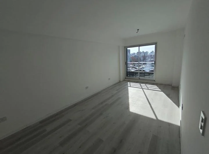 Hermoso Monoambieno-Todo Luz- cocina separada-Listo para ingresar!!!(806) 4