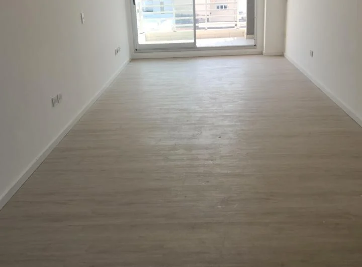 Amplio y Hermoso Monoambiente en "L"- opcion generar 2 amb!!! (412) 5