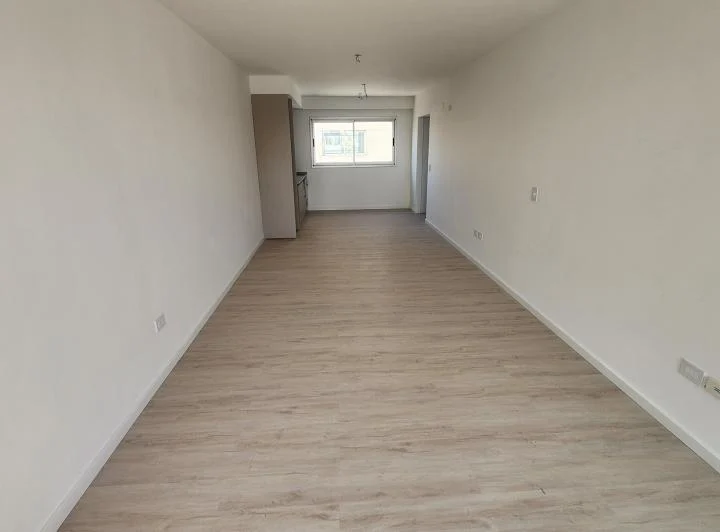 Amplio y Hermoso Monoambiente en "L"- opcion generar 2 amb!!! (412) 3
