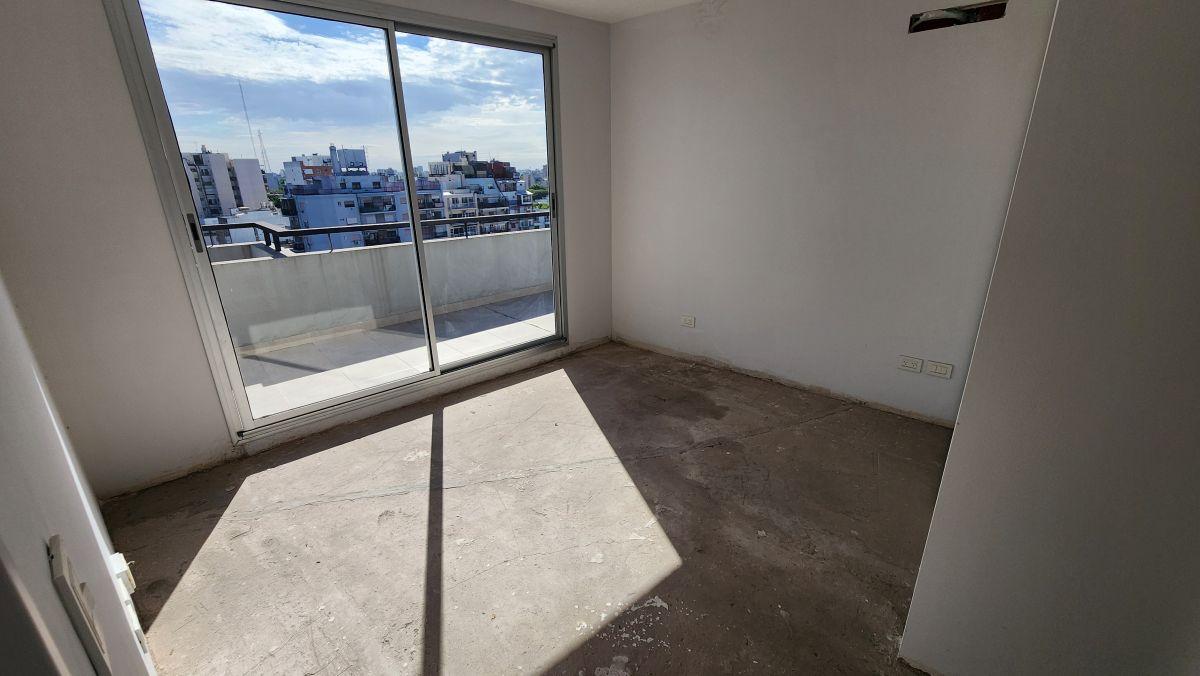 Foto de Depto unico de 2 Amb con Terraza Propia en Toda La Esq.!!! Solo, imagen 3