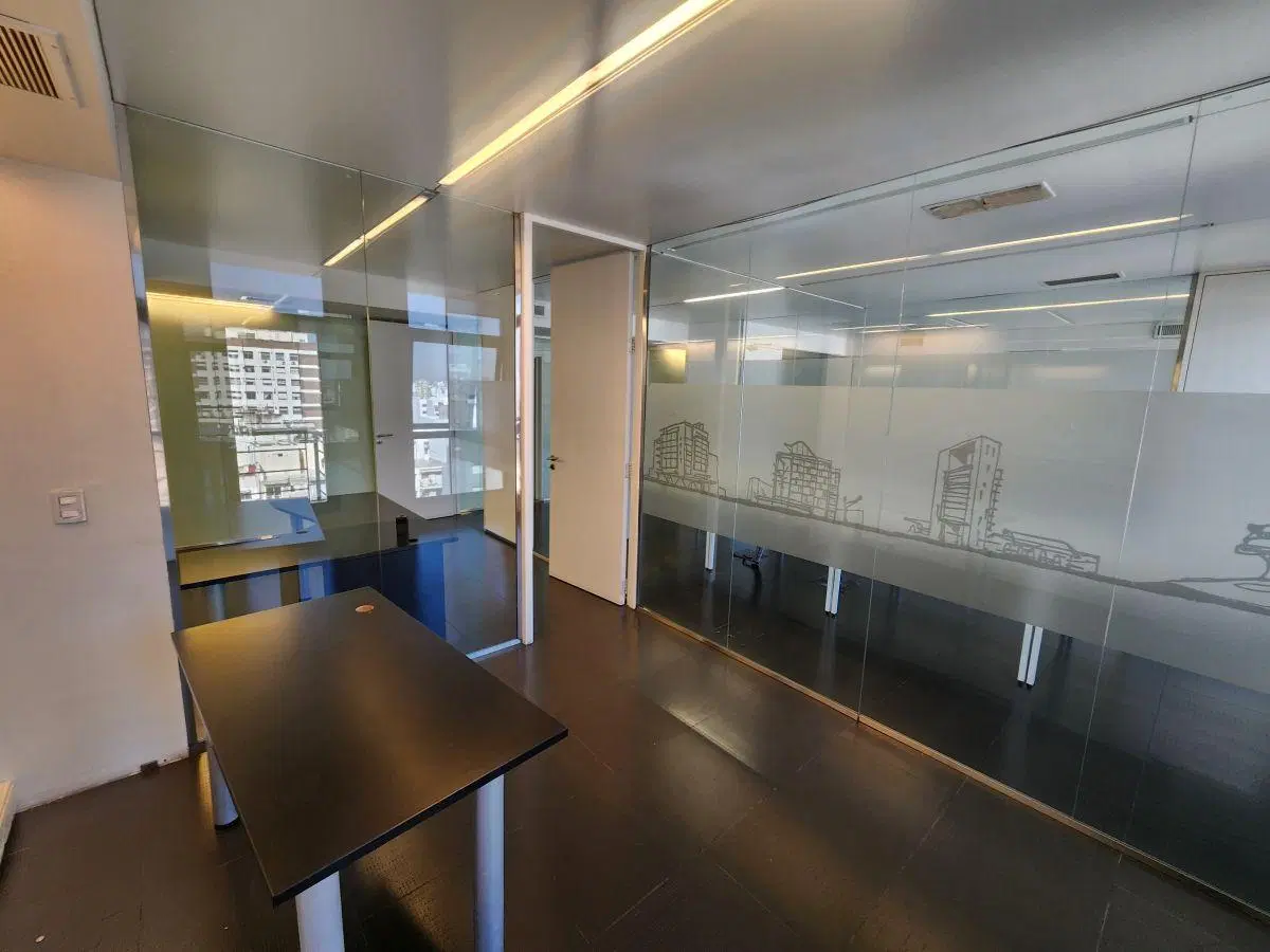 Impresionante oficinas anexadas -con cochera y Baulera 1