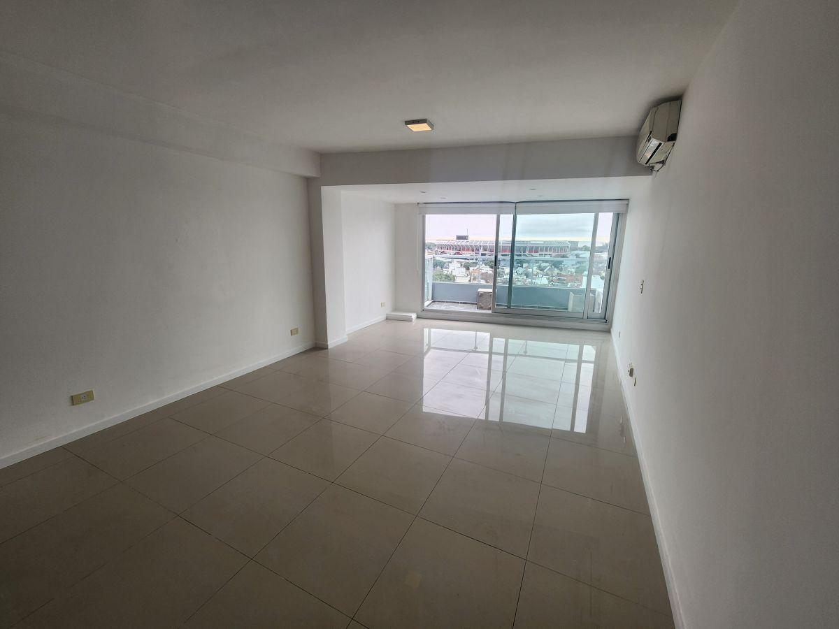 Foto de Excepcional monoambiente en Piso 14- Vista Única al rio !!!, imagen 4