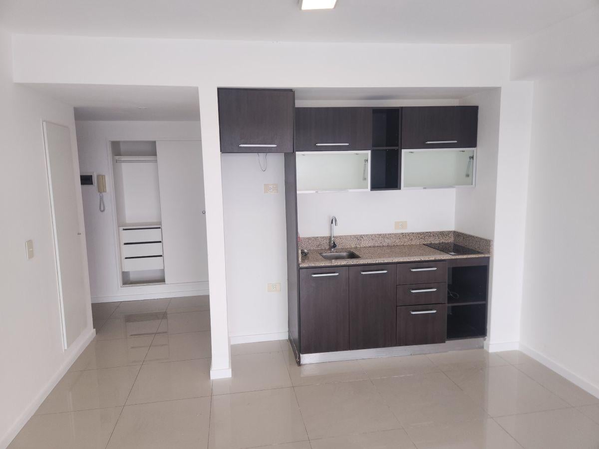 Foto de Excepcional monoambiente en Piso 14- Vista Única al rio !!!, imagen 5
