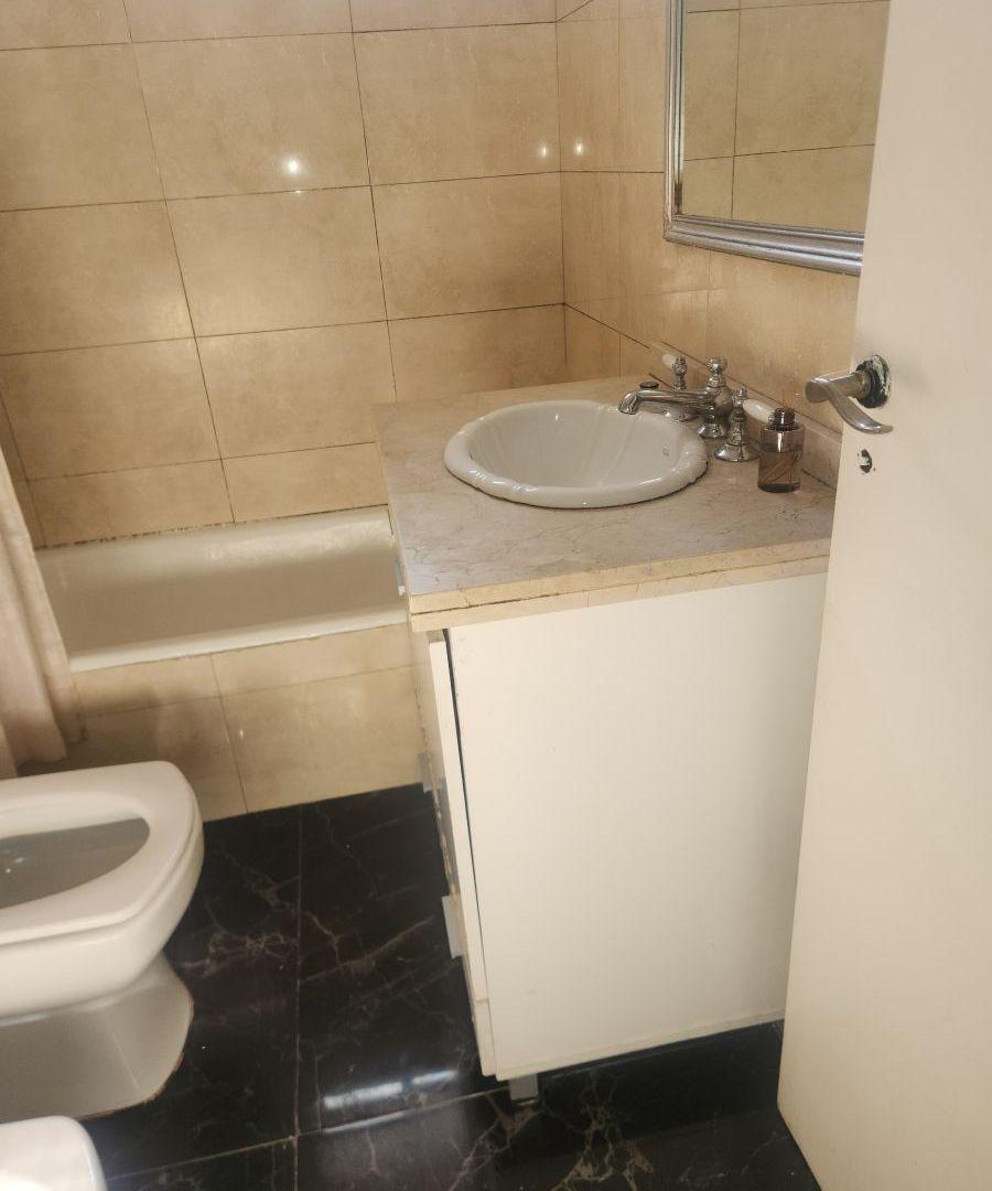 Foto de Depto de 3 ambientes con dependencia y cochera fija/cubierta!!!, imagen 4