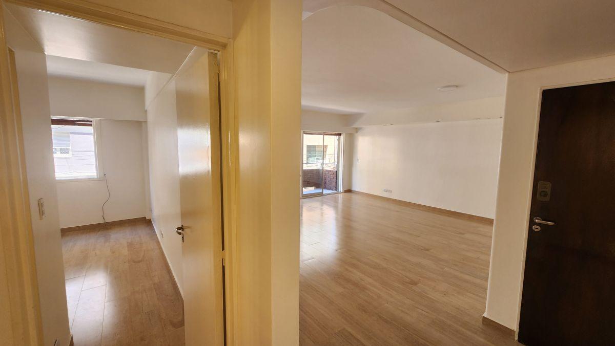 Foto de Departamento en 3 ambientes con dependencia al frente -Impecable!!, imagen 1