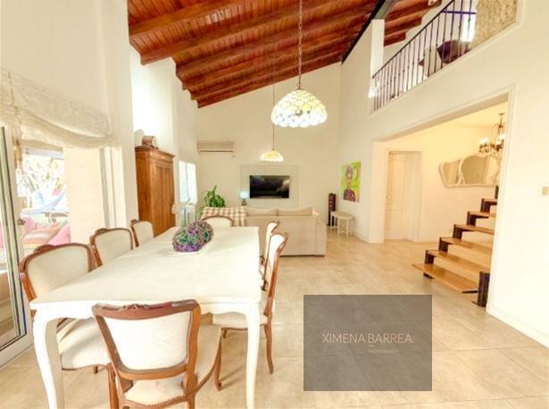 Casa en Funes