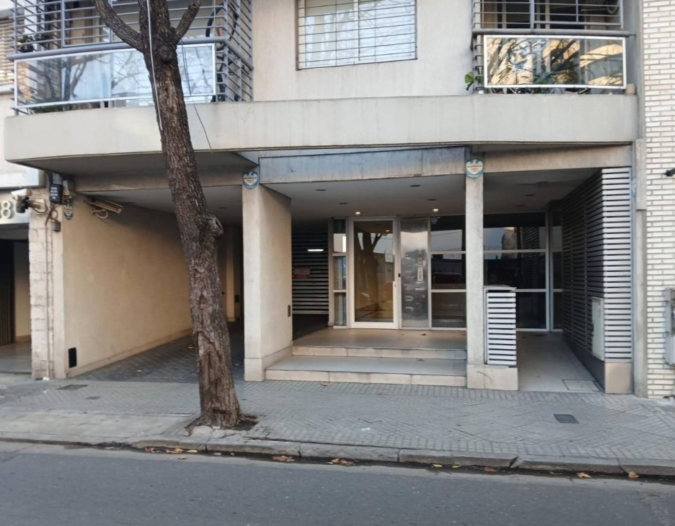 1 DORMITORIO AL FRENTE CON BALCON