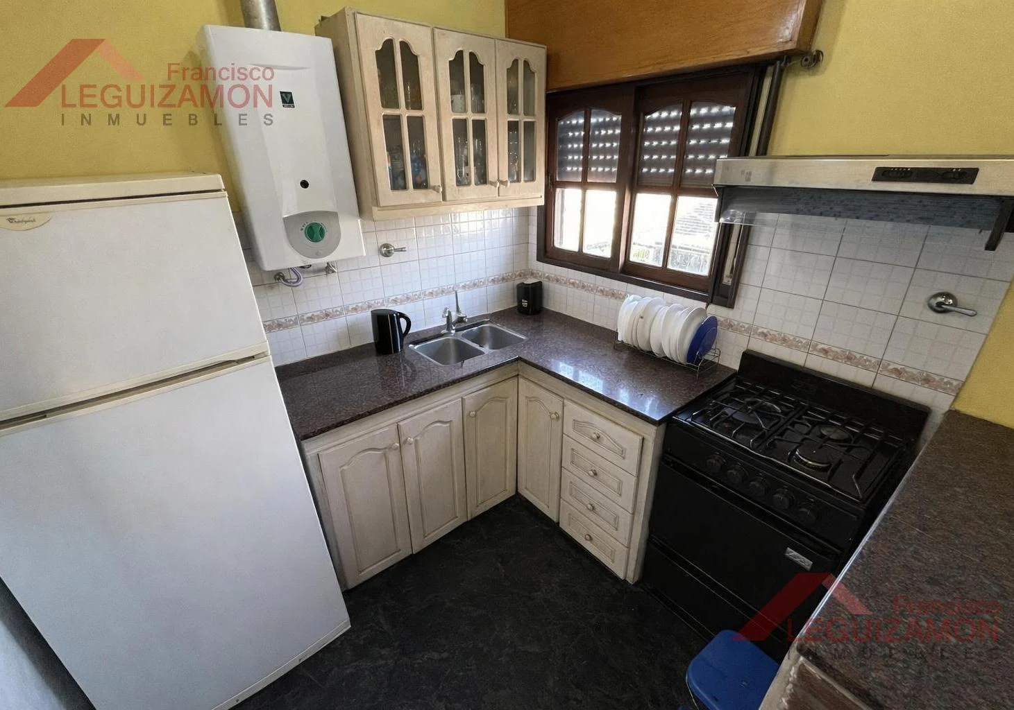 Foto de LOTE PROPIO CON TRES UNIDADES – A METROS DE CAPITAL, imagen 5