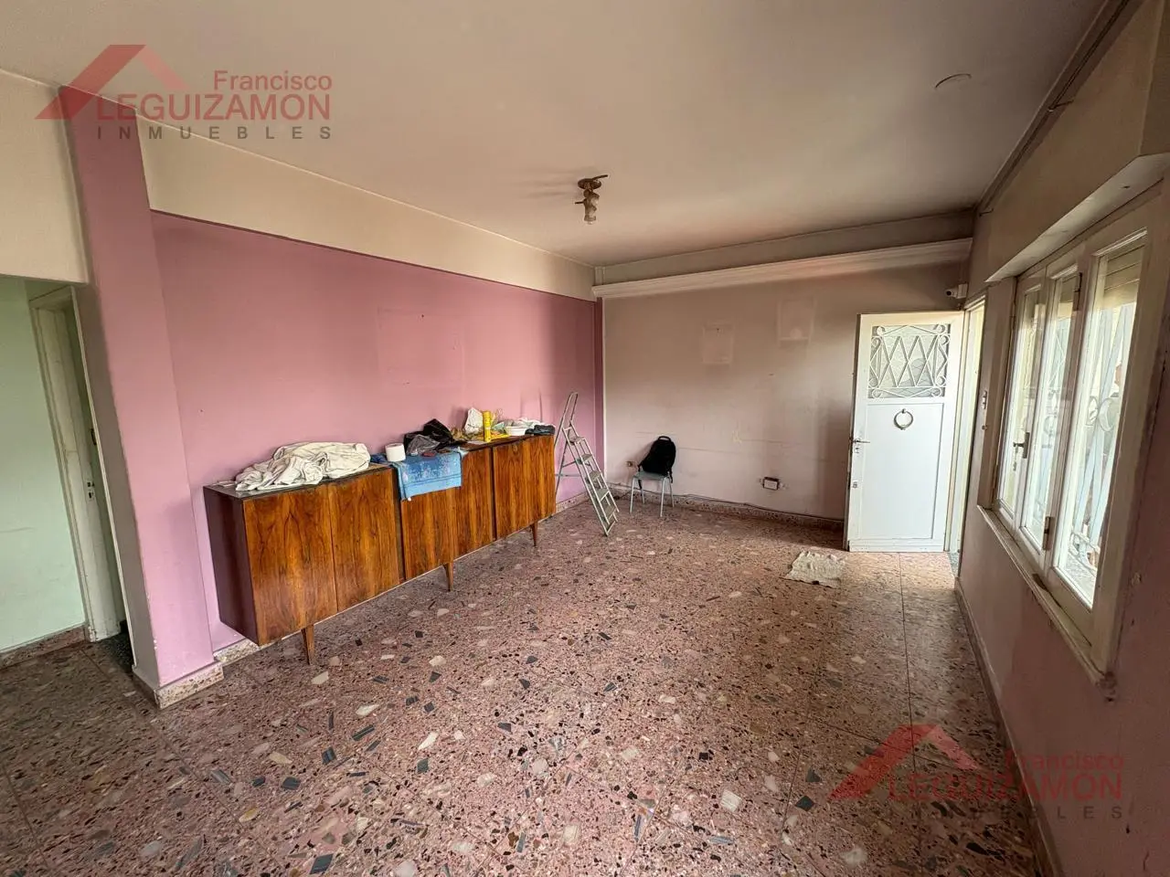 CASA CON 2 LOCALES EN VENTA – A METROS DE CAPITAL – LOMAS DEL MIRADOR 4