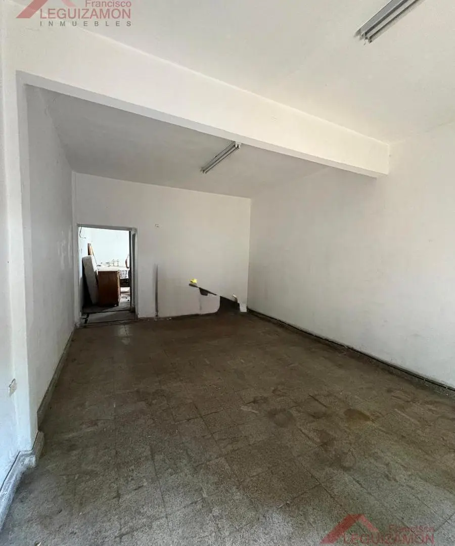CASA CON 2 LOCALES EN VENTA – A METROS DE CAPITAL – LOMAS DEL MIRADOR 2