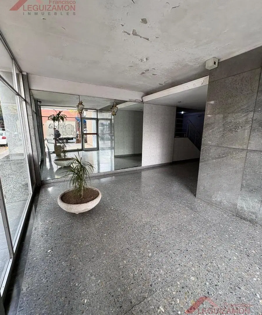 DEPARTAMENTO 2 AMBIENTES EN ALQUILER – FLORESTA – SOBRE AV. SEGUROLA – MUY BUEN ESTADO 2